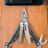 Leatherman Signal + Fodero | Multitool Survival 