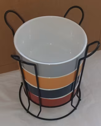 Set di 4 ciotole in ceramica resistente con stand