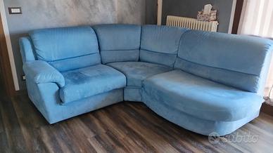 divano angolare in microfibra