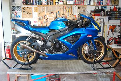 SUZUKI GSX-R 750 K8