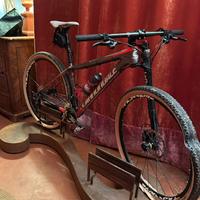 Porta biclette da salotto. Ne entrano due