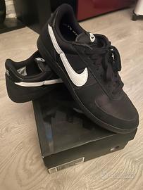 Nike Fiel General