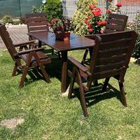 Tavolo da giardino con sedie