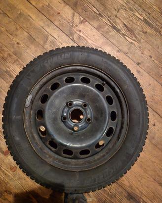 4 Gomme+cerchi in ferro 205 55 R16