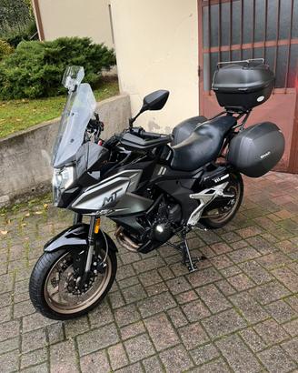 CFMOTO 700 MT stradale