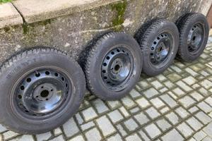 Gomme pneumatici invernali cerchi 185/65 R15 T