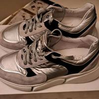 Scarpe da ginnastica numero 38