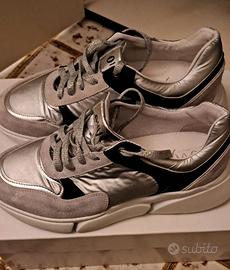 Scarpe da ginnastica numero 38