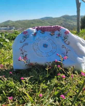 borsa clutch fatta a mano 