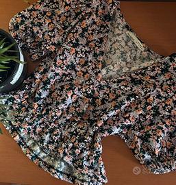 Blusa Floreale Pull&Bear Scollo a V