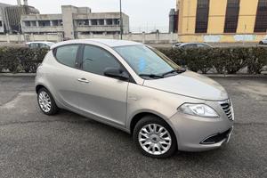 Lancia Ypsilon 1.2 69 CV 5 porte S&S Platinum