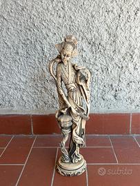 Statuetta donna orientale
