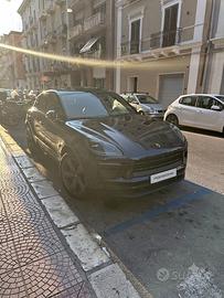 Porsche macan T 265cv