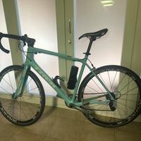 Bici Corsa Trek madone four series carbonio