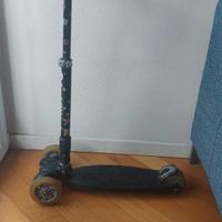 3Style Scooter RGS-2 Monopattino a 3 Ruote con Led