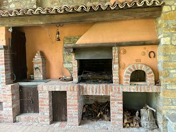 Casa ristrutturata co adiacente terreno