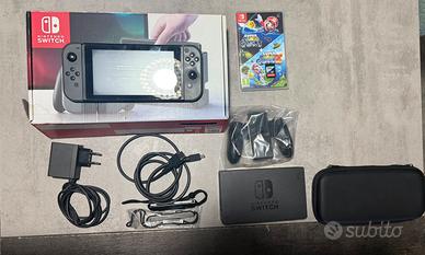 Nintendo switch 1 nera + gioco + custodia
