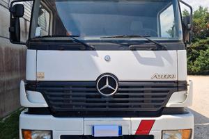 Mercedes Ateco 1828