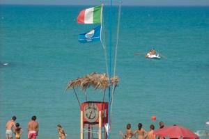 Speciale "SETTEMBRE" porto potenza 100 m. dal mare