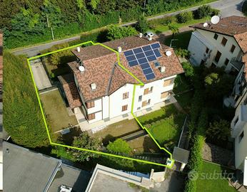 PORZIONE DI BIFAMILIARE A BESANA IN BRIANZA