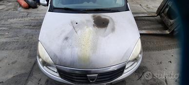 DACIA SANDERO 2009 - COFANO ANTERIORE