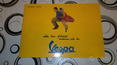 Piaggio Vespa Folder - Cartoline 1946 - 2016 --70°
