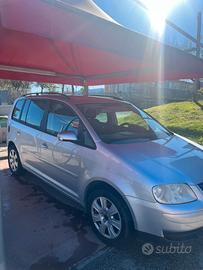 Vendo una Volkswagen Turan anno 2007 con 198.000km