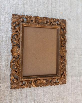 Cornice vintage in legno color oro