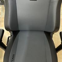 Sedia secret lab titan nuova mai usata