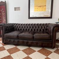 Divano Chesterfield