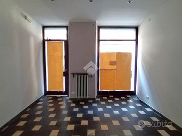 NEGOZIO A ALESSANDRIA