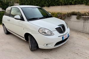 Lancia Ypsilon Momo Design 1.3 MJT