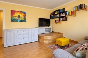 Appartamento di 78 m² con 5 locali e box auto a Se