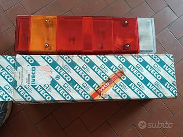 Fanale posteriore Iveco 7 luci 99463244