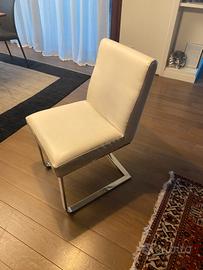 Sedia a sbalzo in ecopelle