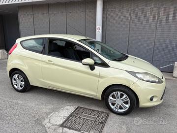 Ford Fiesta 1.6 TDCi 90CV 3 porte DPF Titanium