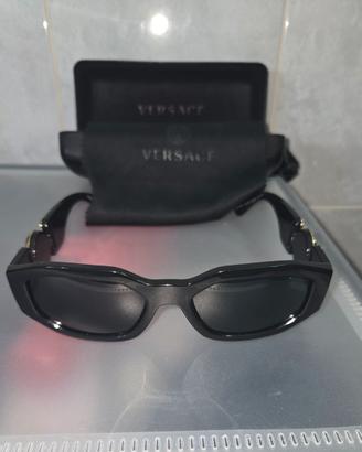 Occhiali da sole neri oro Versace modello 4361