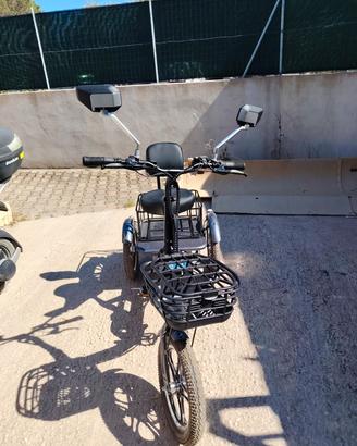  triciclo nuovissimo legale no acceleratiore