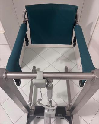 Sollevatore multifunzione per disabili
