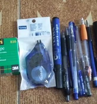 Materiale per scuola e ufficio