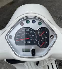 Piaggio Vespa 300 GTS - 2009