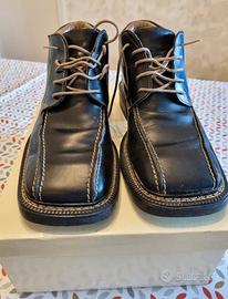scarpa nera taglia 40