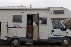 Camper mansardato 6 posti CHALLENGER