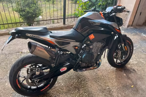 KTM DUKE 790 ABS FULL AKRAPOVIC