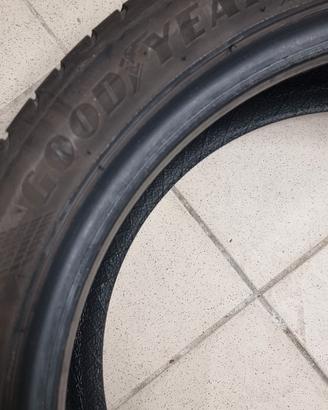4 gomme good year 225.45 r18 95y