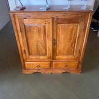 Mobiletto da ingresso o cucina