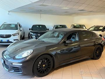 Porsche Panamera Gomme nuove 3.0D cv300