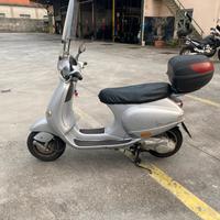 Vespa et4