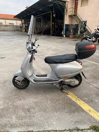 Vespa et4
