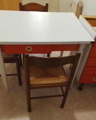 Tavolo da cucina perfetta con 4 sedie a Bra